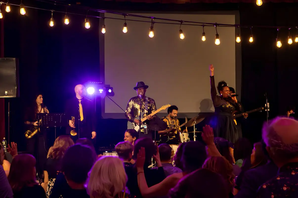 Live Party Dance Band for your wedding