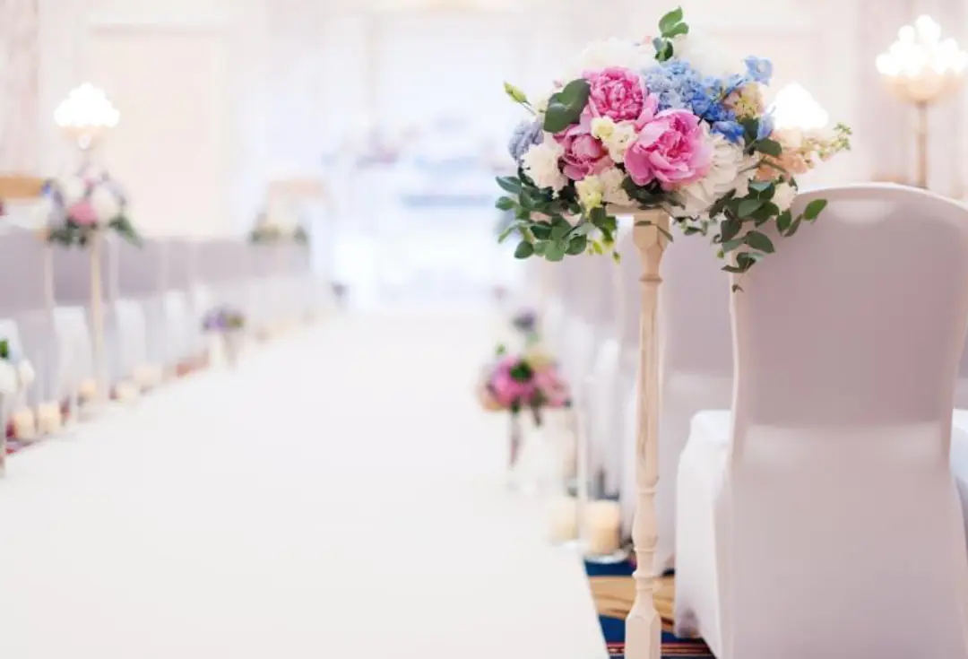 Custom wedding flowers, bouquets, ceremony florals, centerpieces, arches, and luxury reception décor throughout Florida. - Photo 46