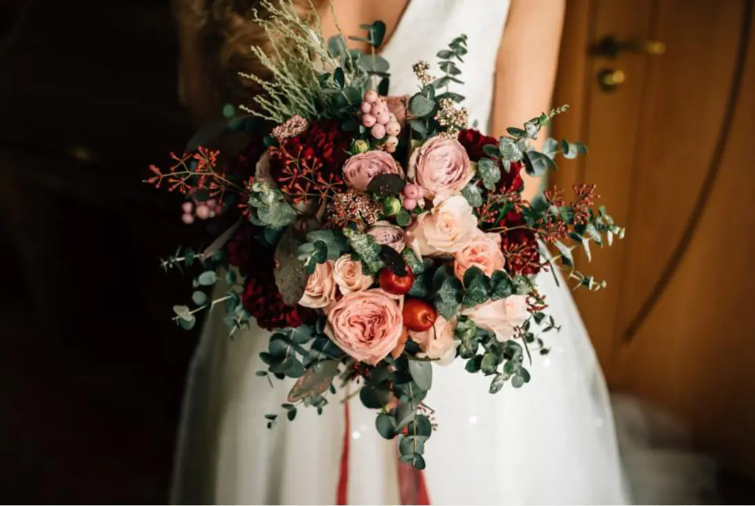 Custom wedding flowers, bouquets, ceremony florals, centerpieces, arches, and luxury reception décor throughout Florida. - Photo 27