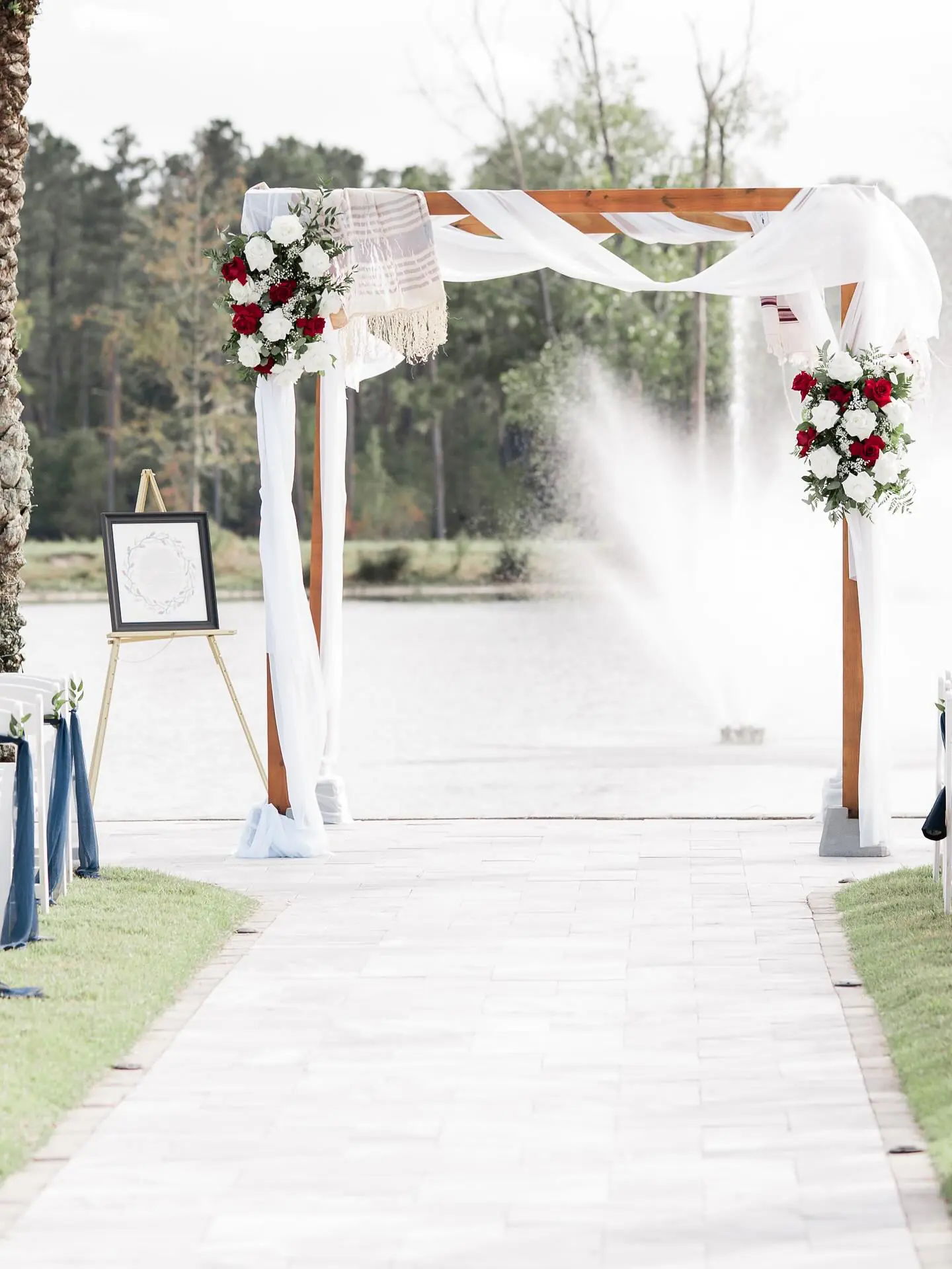 Custom wedding flowers, bouquets, ceremony florals, centerpieces, arches, and luxury reception décor throughout Florida. - Photo 7