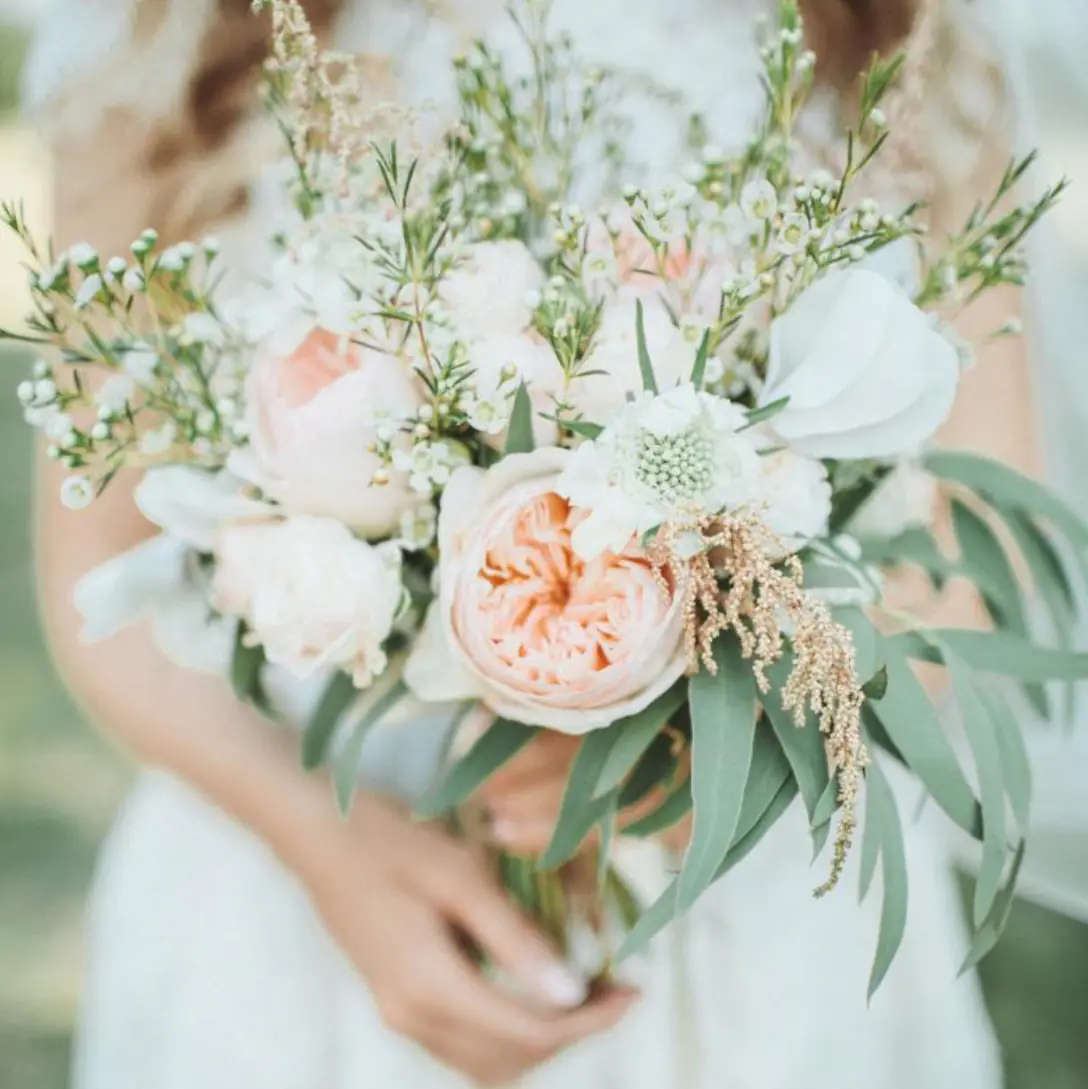 Custom wedding flowers, bouquets, ceremony florals, centerpieces, arches, and luxury reception décor throughout Florida. - Photo 39