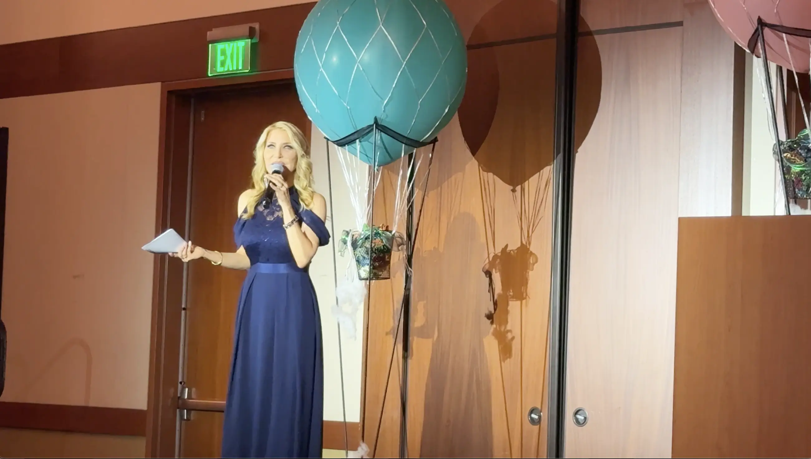 Event Emcee • Corporate Speaker • Trade Show Presenter - Photo 8