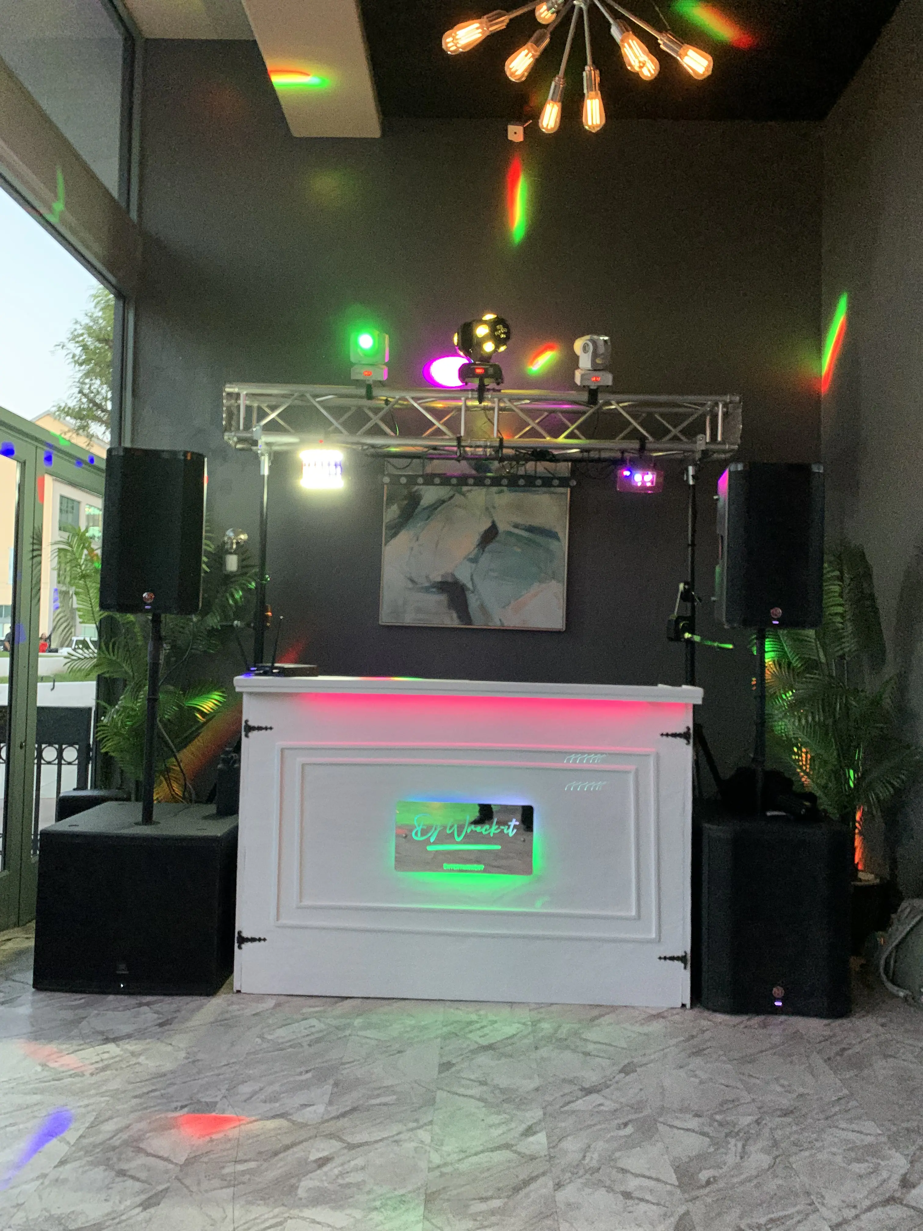 Music for all Occasions. Dj wreck -it offers professional service for your next event.  - Photo 6