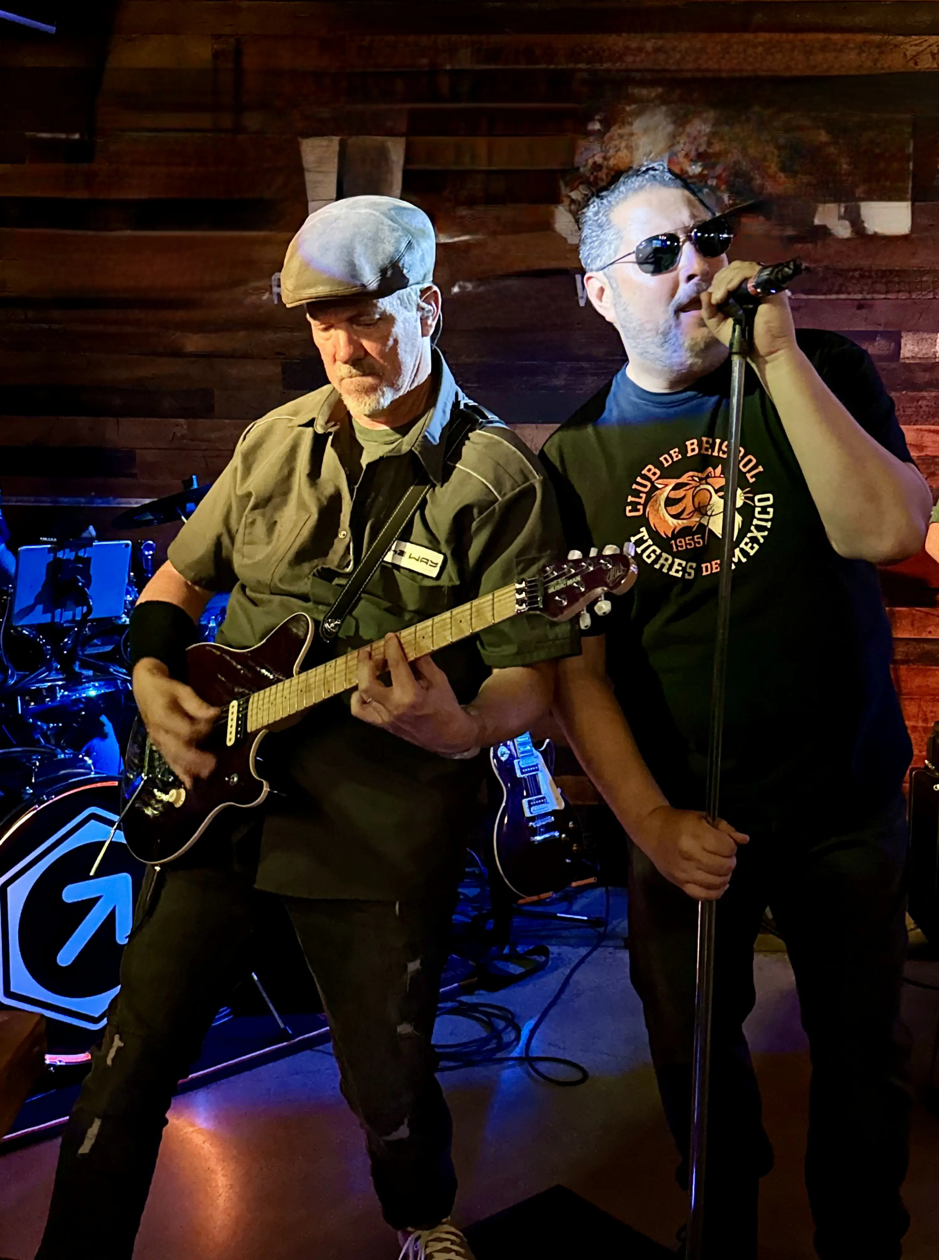 We perform a tribute to 80’s & 90’s alternative rock music. The songs you forgot you loved!  - Photo 10